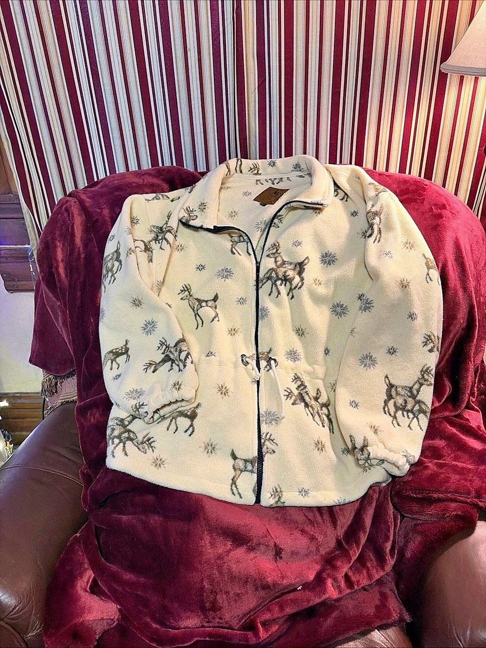 Tsunami Cream & Black Deer Print Fleece Jacket Large